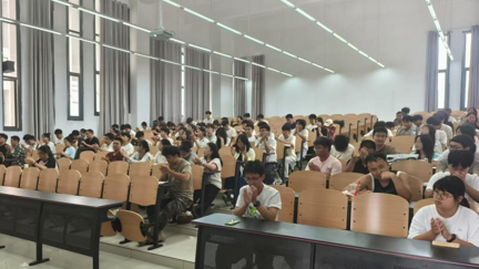 贵州民族大学物理与机电工程学院  第六届学生代表大会顺利召开